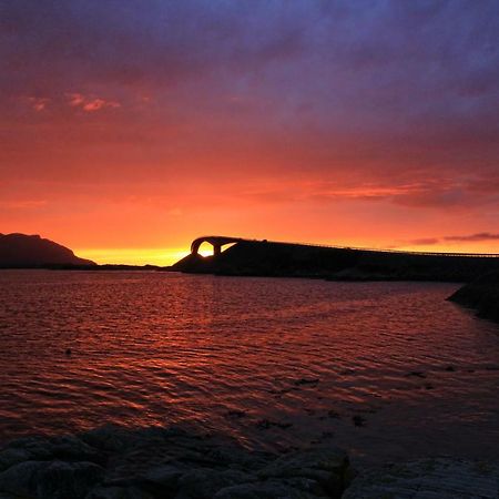 House With Lake View Near Atlantic Road Eide  Exterior photo