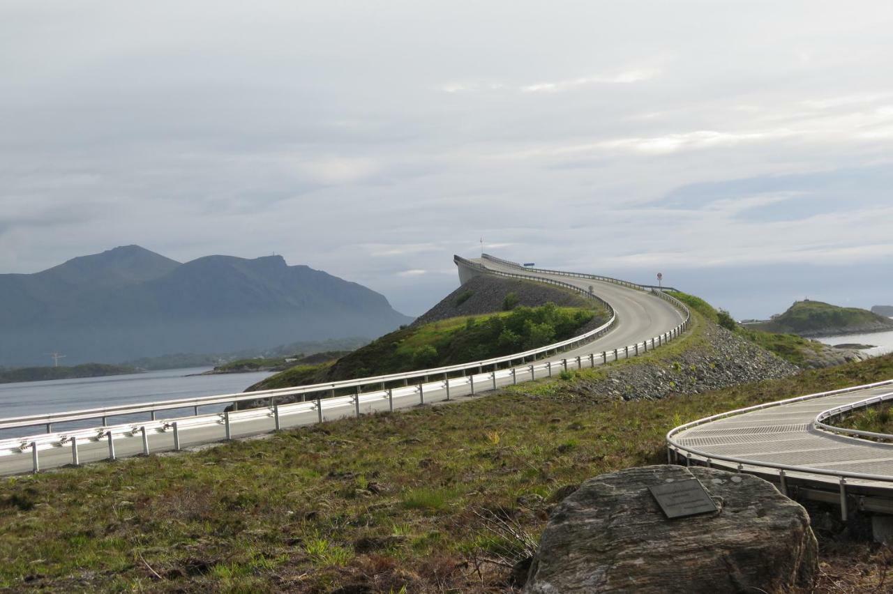 House With Lake View Near Atlantic Road Eide  Exterior photo